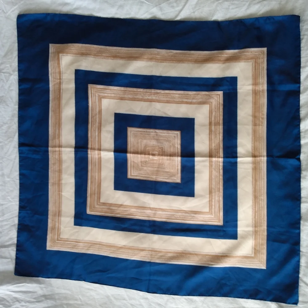 🔵 Border Scarf - Picture 7 of 7